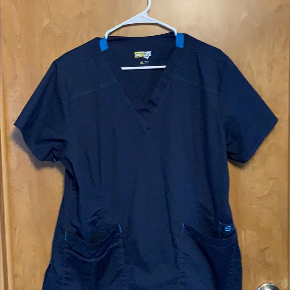 Navy blue wonder flex XL scrub top
